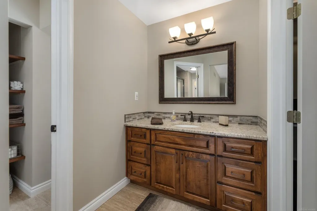 68223 Hillside Lane Washington Township MI 48095