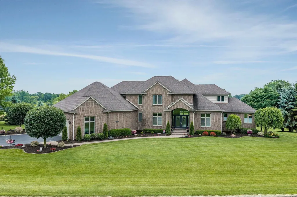 68223 Hillside Lane Washington Township MI 48095
