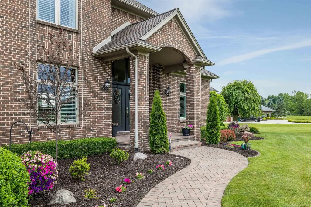 68223 Hillside Lane Washington Township MI 48095