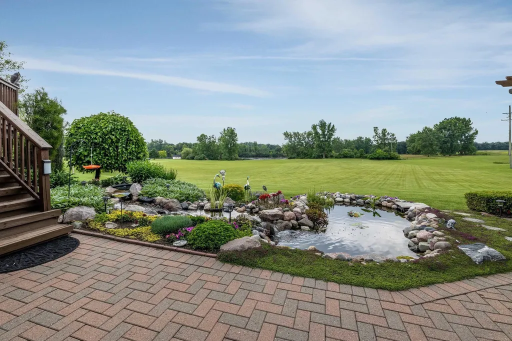 68223 Hillside Lane Washington Township MI 48095