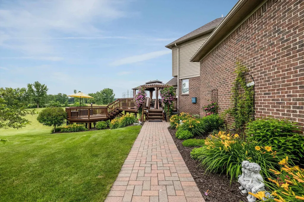 68223 Hillside Lane Washington Township MI 48095