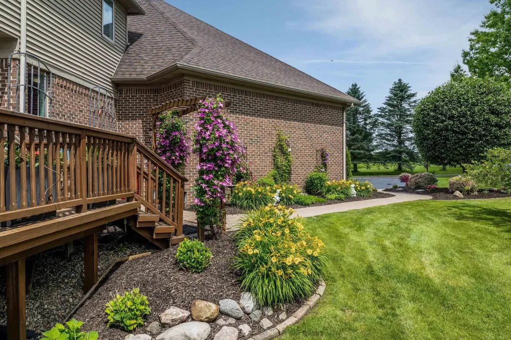 68223 Hillside Lane Washington Township MI 48095