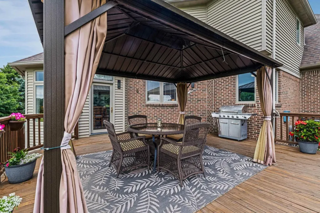 68223 Hillside Lane Washington Township MI 48095