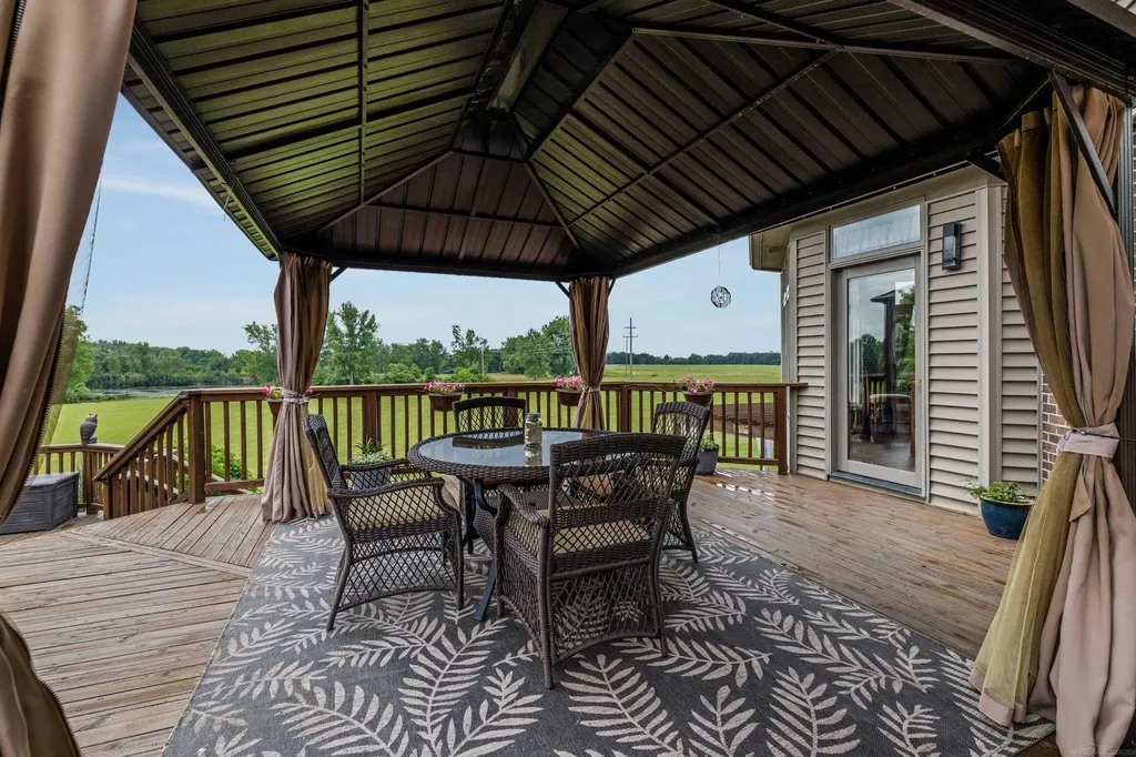 68223 Hillside Lane Washington Township MI 48095