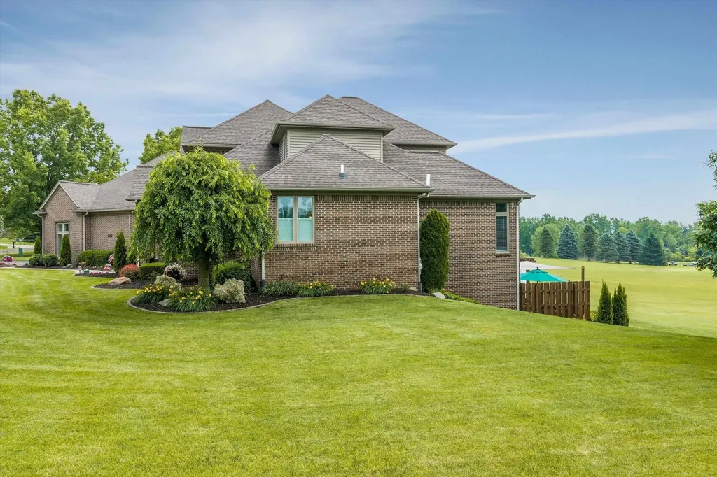68223 Hillside Lane Washington Township MI 48095