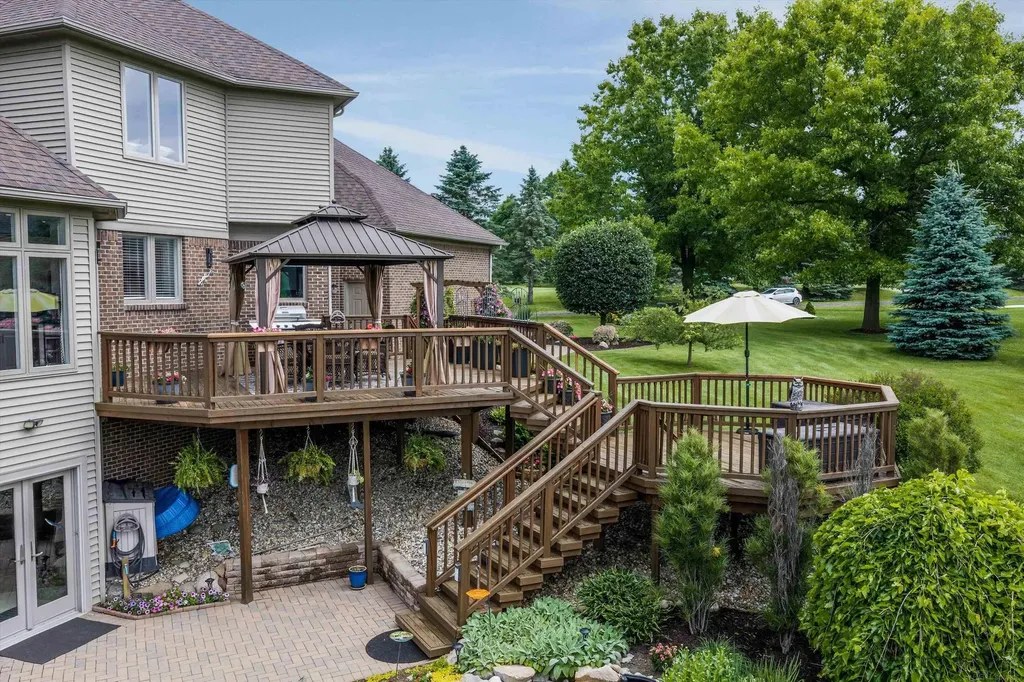 68223 Hillside Lane Washington Township MI 48095