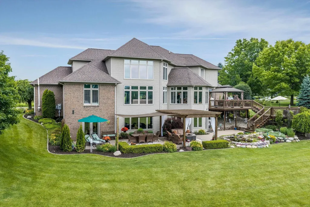 68223 Hillside Lane Washington Township MI 48095