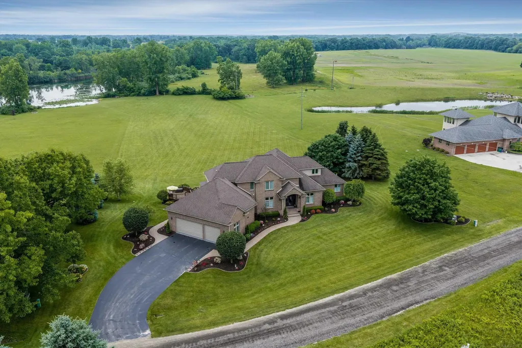 68223 Hillside Lane Washington Township MI 48095