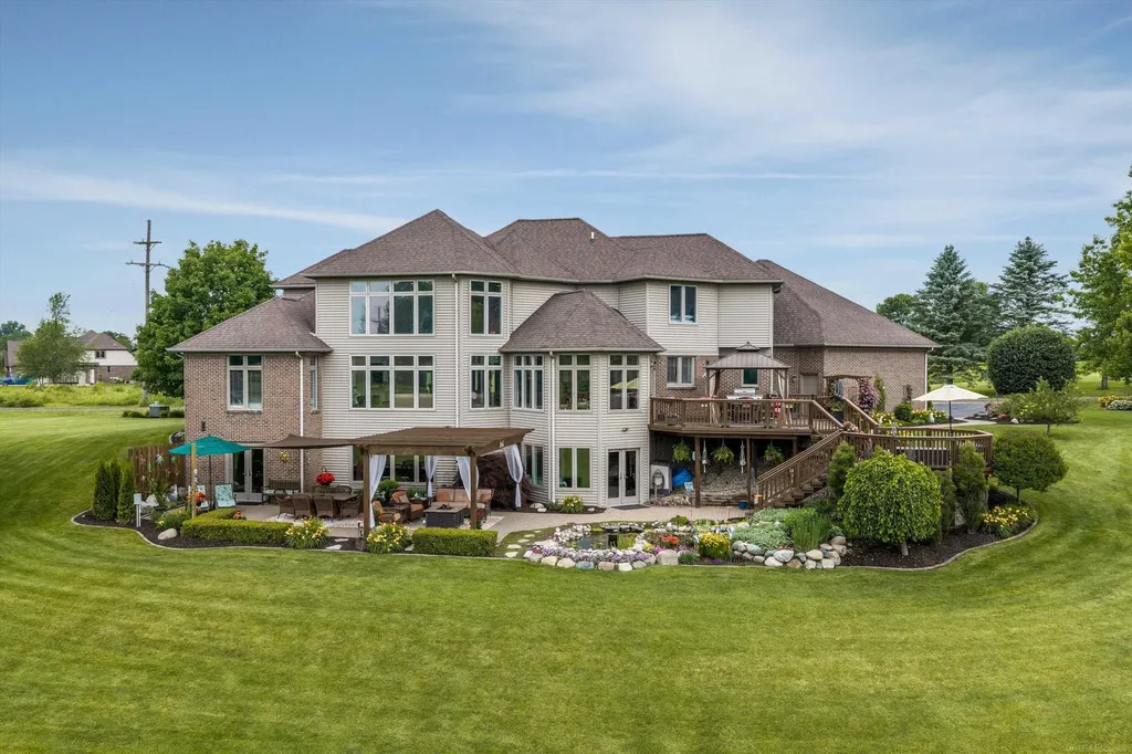 68223 Hillside Lane Washington Township MI 48095