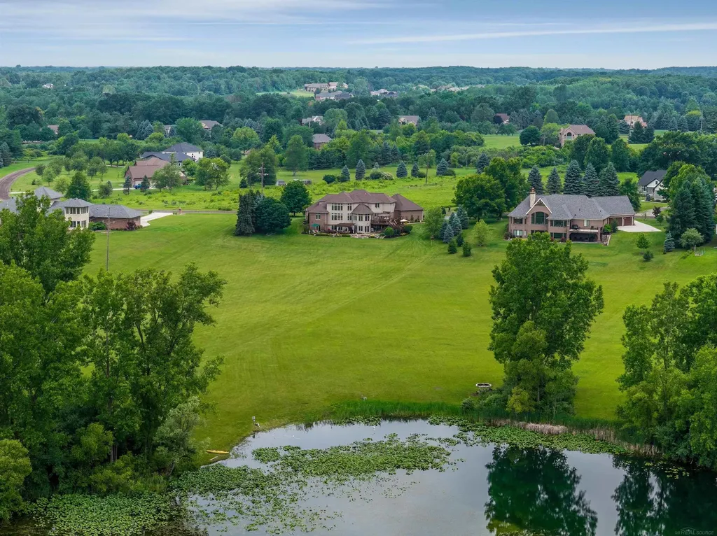 68223 Hillside Lane Washington Township MI 48095
