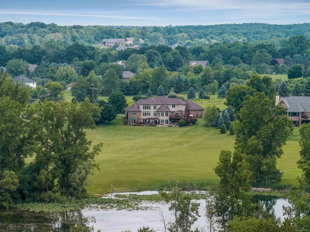 68223 Hillside Lane Washington Township MI 48095