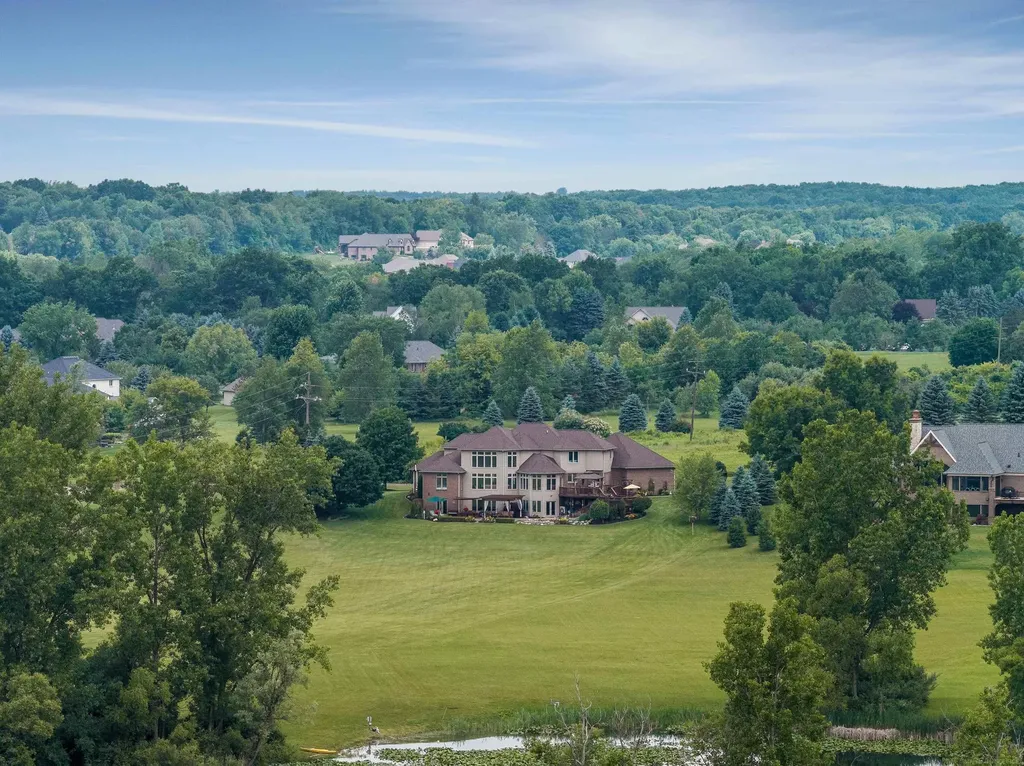 68223 Hillside Lane Washington Township MI 48095