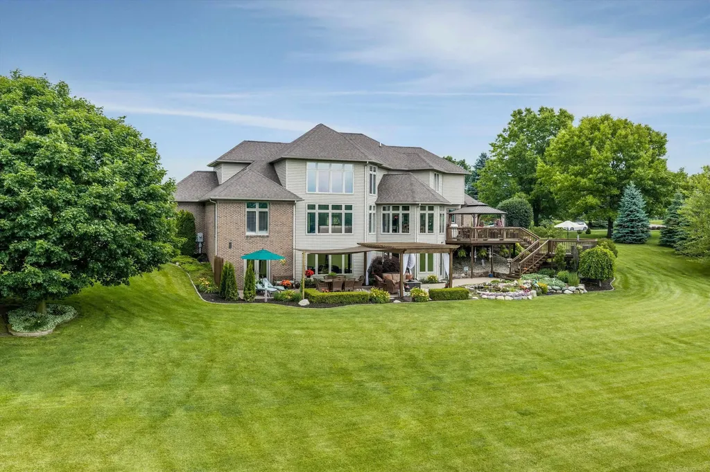 68223 Hillside Lane Washington Township MI 48095