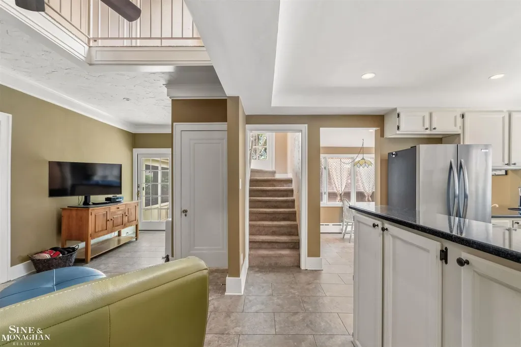 794 Loraine Street Grosse Pointe City MI 48230