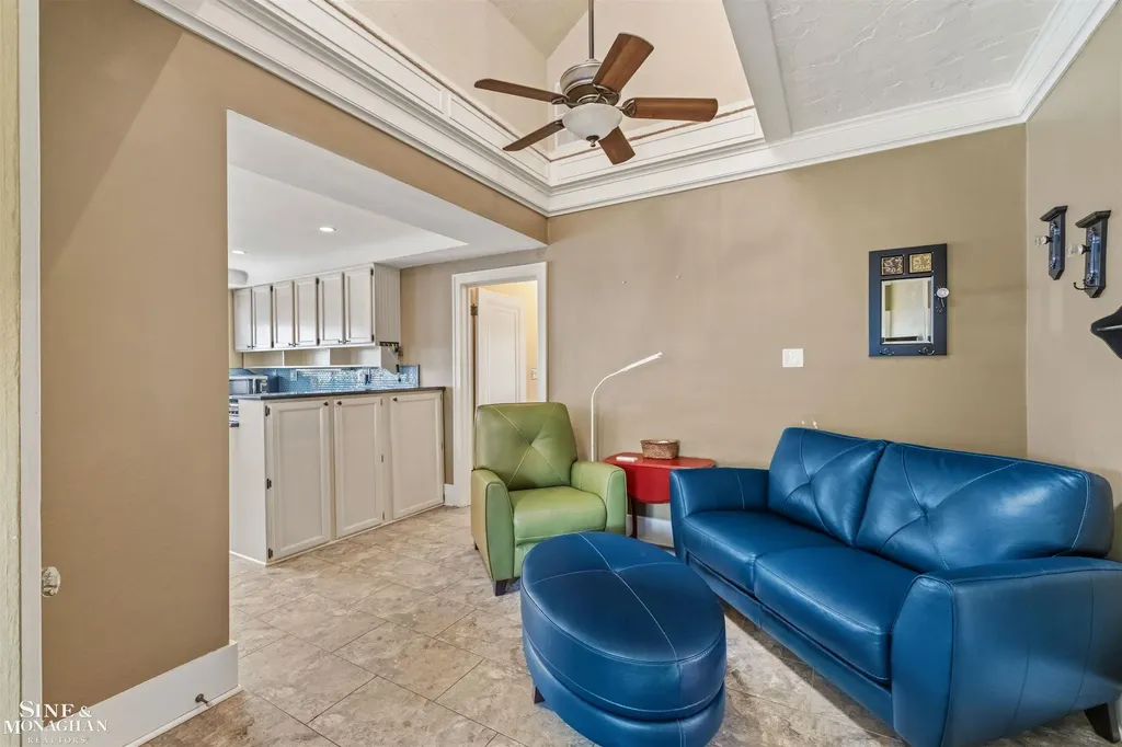 794 Loraine Street Grosse Pointe City MI 48230