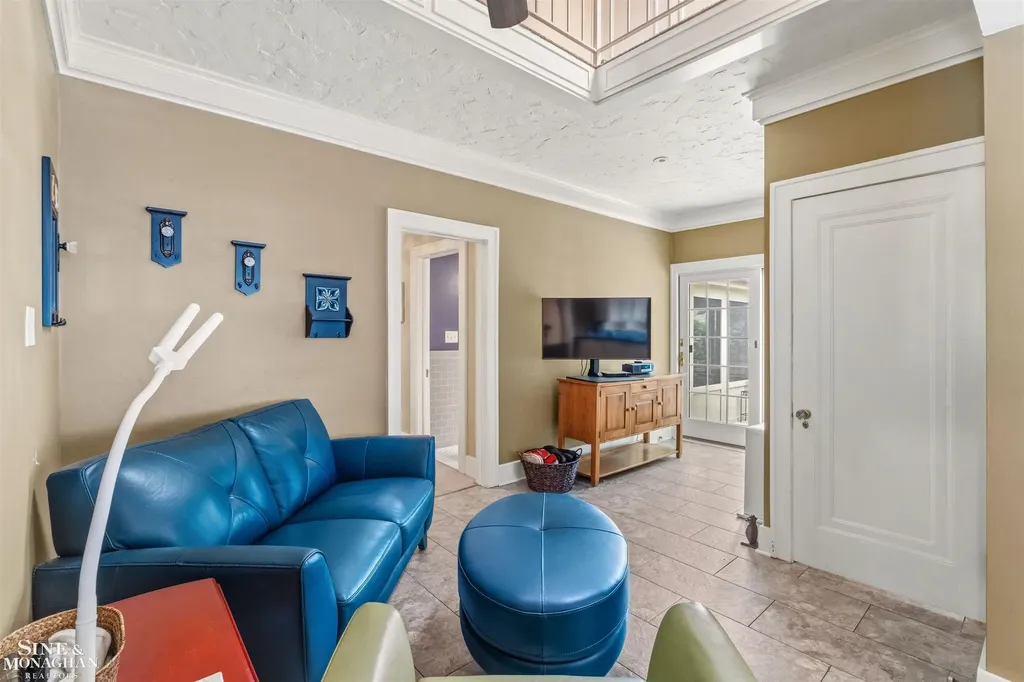 794 Loraine Street Grosse Pointe City MI 48230