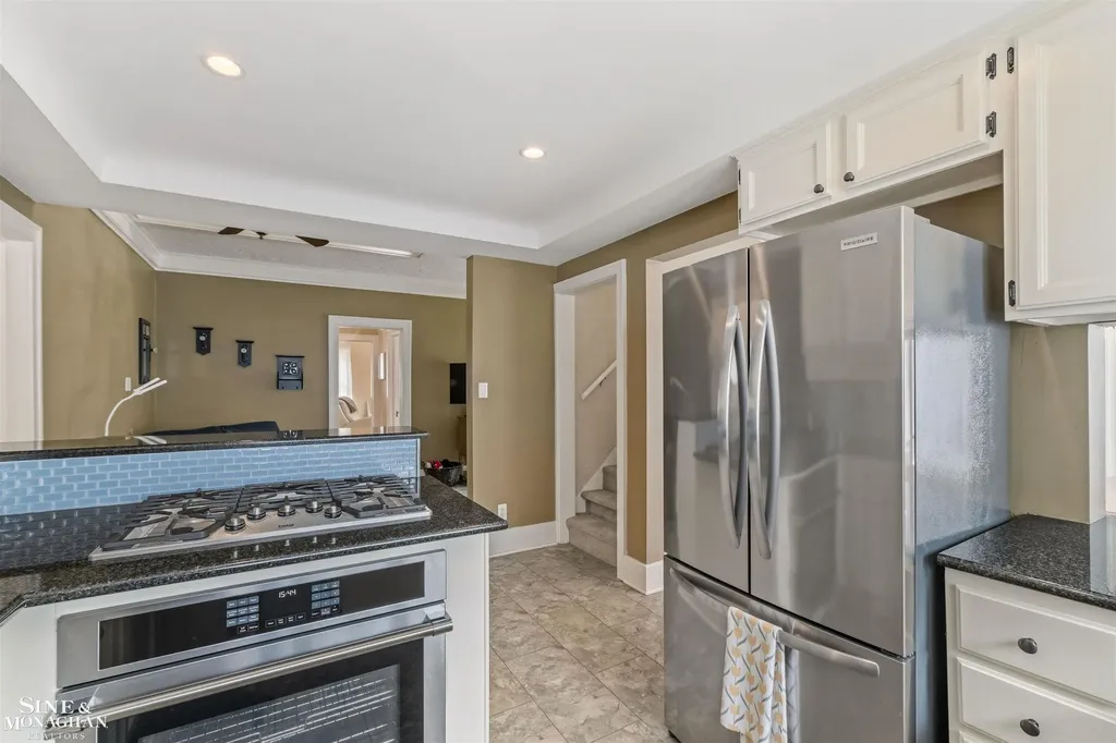 794 Loraine Street Grosse Pointe City MI 48230