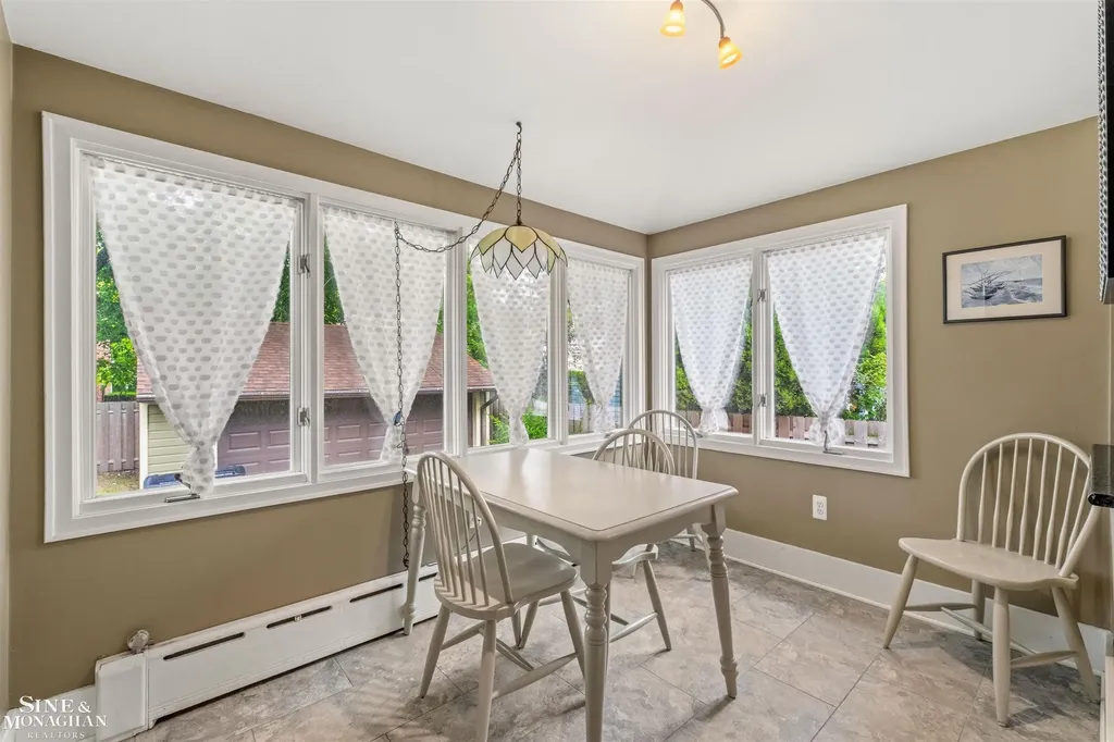 794 Loraine Street Grosse Pointe City MI 48230