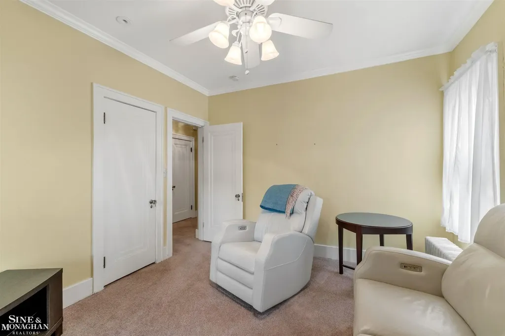 794 Loraine Street Grosse Pointe City MI 48230