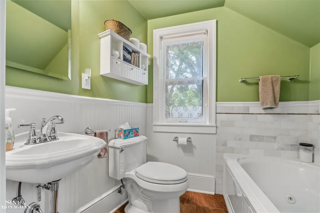 794 Loraine Street Grosse Pointe City MI 48230