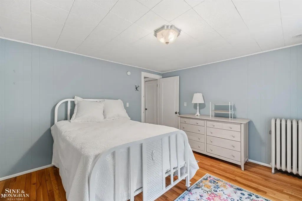 794 Loraine Street Grosse Pointe City MI 48230
