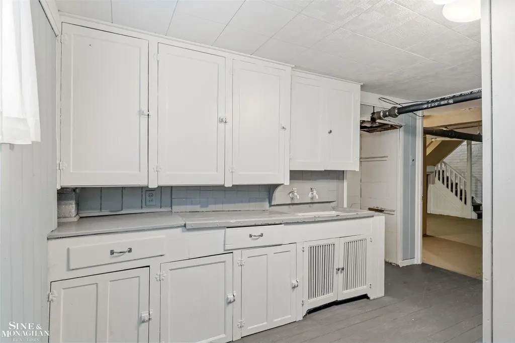 794 Loraine Street Grosse Pointe City MI 48230