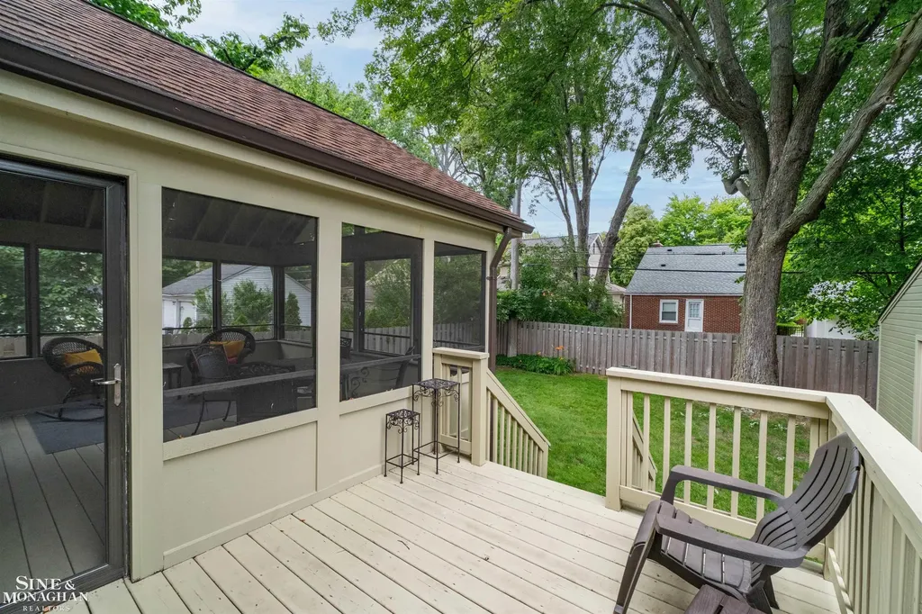 794 Loraine Street Grosse Pointe City MI 48230