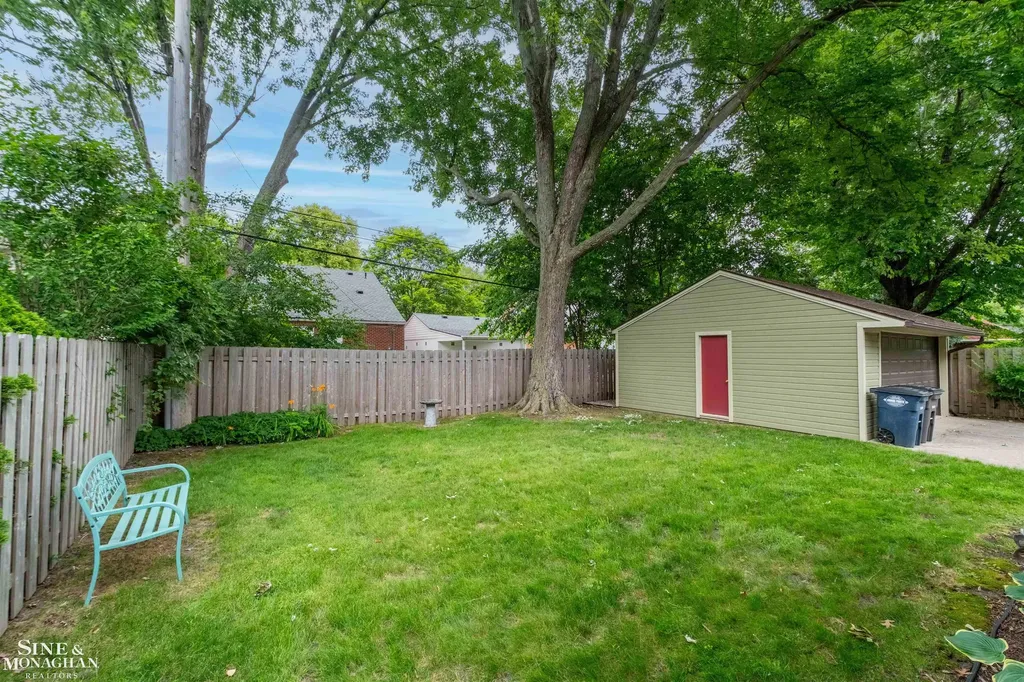 794 Loraine Street Grosse Pointe City MI 48230