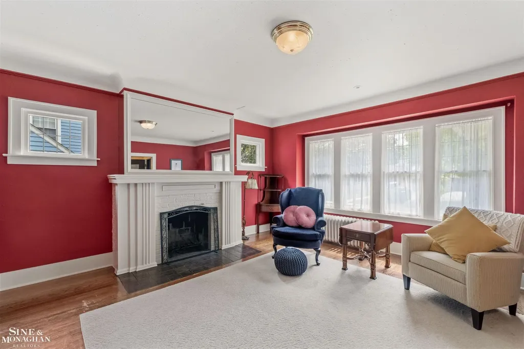 794 Loraine Street Grosse Pointe City MI 48230