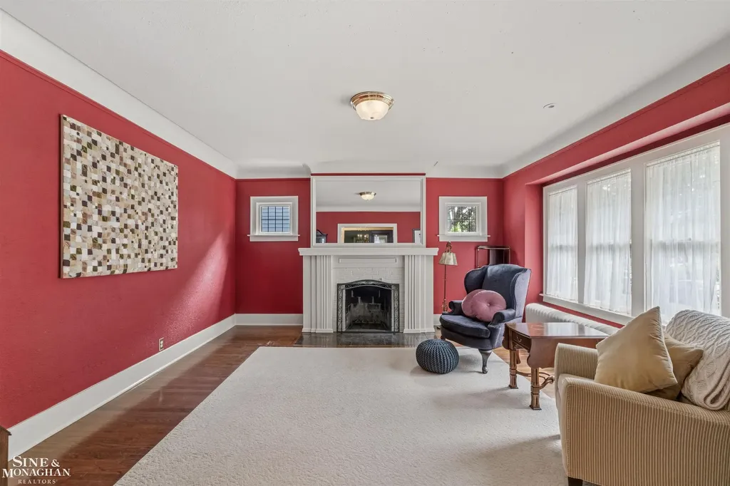 794 Loraine Street Grosse Pointe City MI 48230