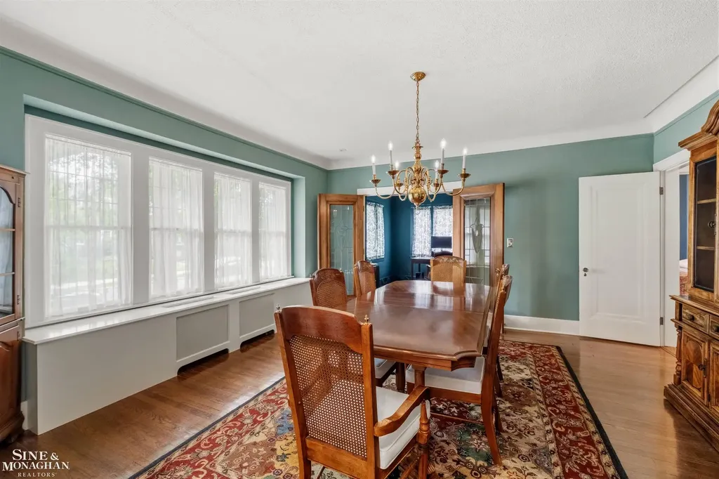 794 Loraine Street Grosse Pointe City MI 48230
