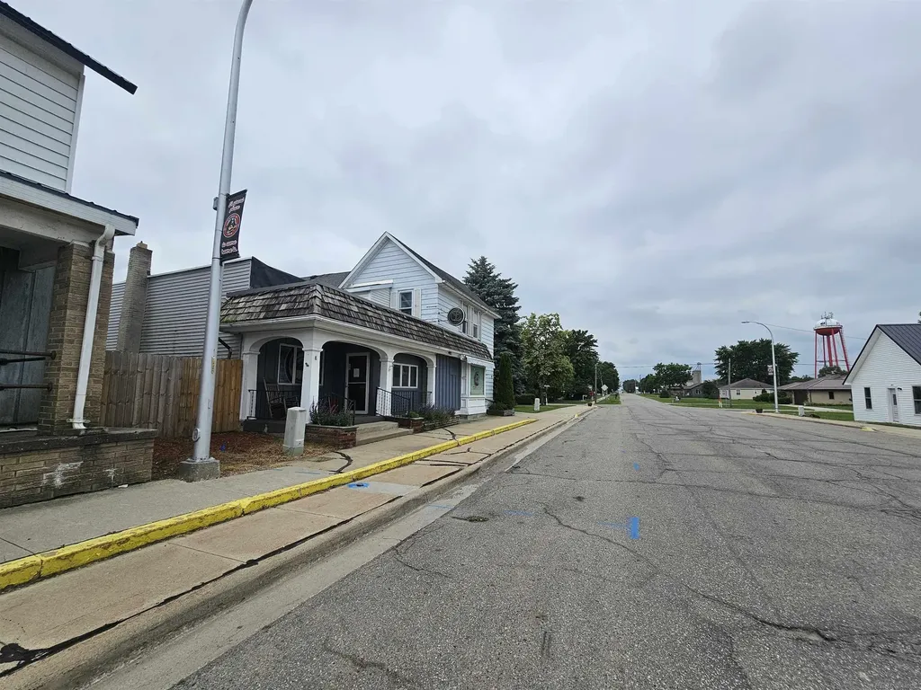29 W Lapeer Street Peck Village MI 48466