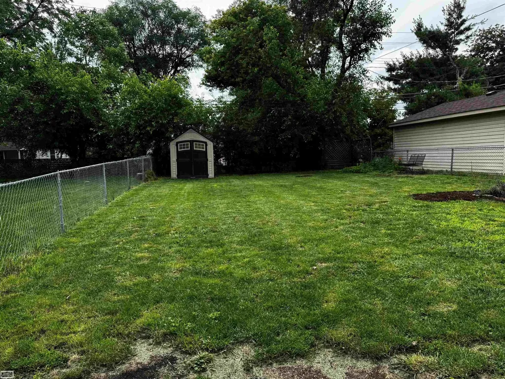 47473 Greenview Road Utica City MI 48317
