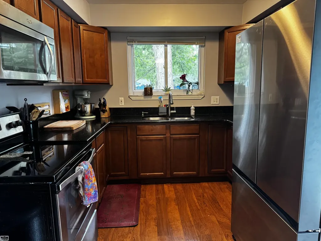 47473 Greenview Road Utica City MI 48317