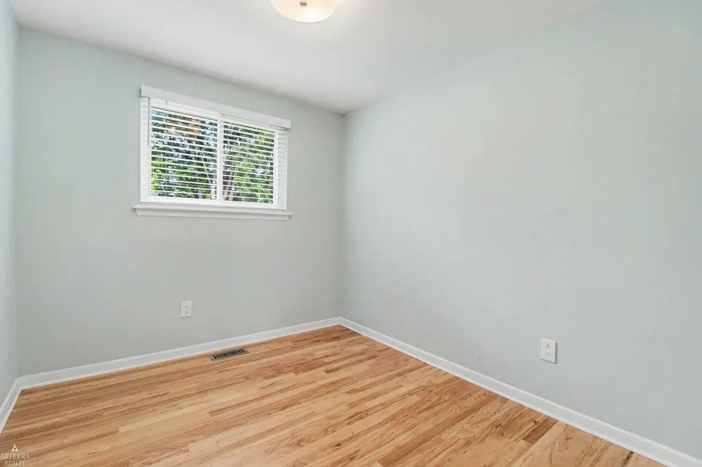 23425 Barfield Street Farmington Hills City MI 48336