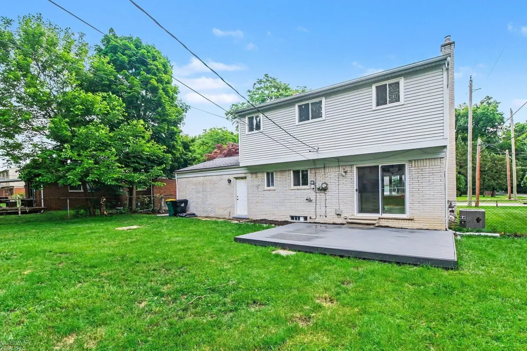23425 Barfield Street Farmington Hills City MI 48336
