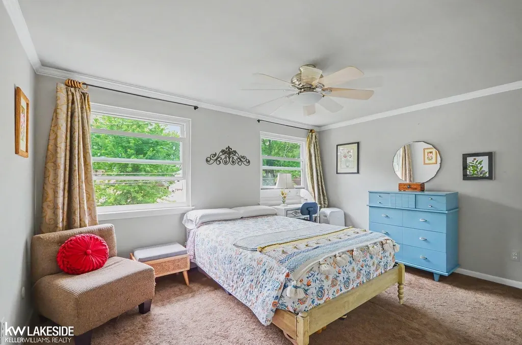 21806 Harper Lake Avenue St. Clair Shores City MI 48080
