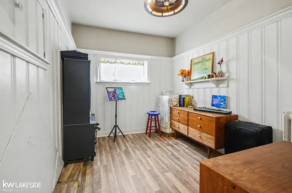 21806 Harper Lake Avenue St. Clair Shores City MI 48080