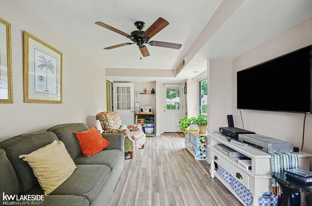 21806 Harper Lake Avenue St. Clair Shores City MI 48080