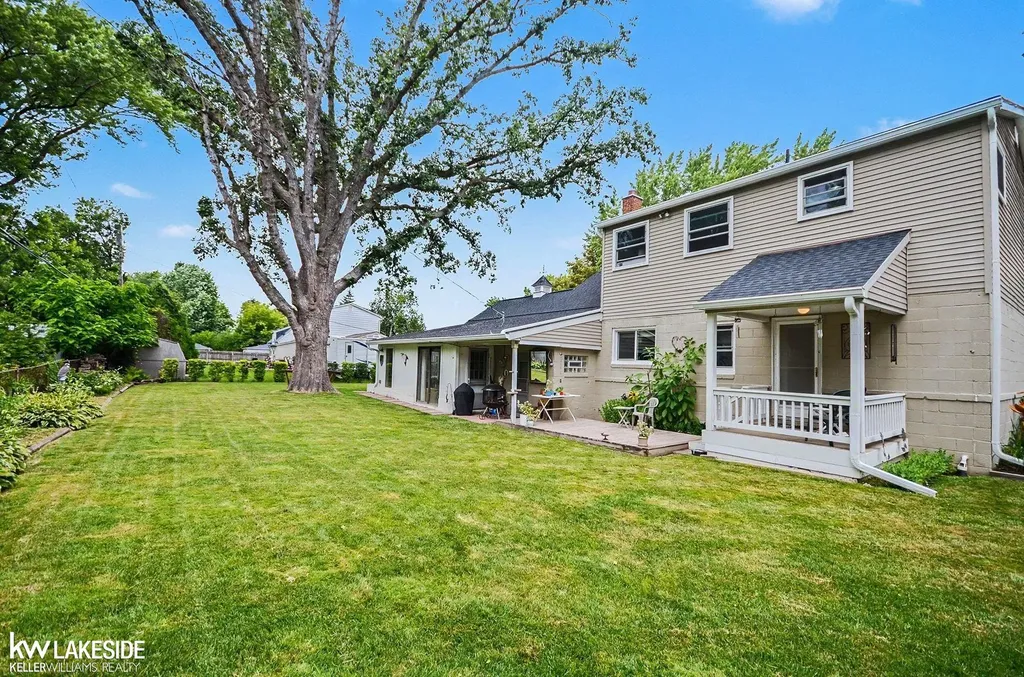 21806 Harper Lake Avenue St. Clair Shores City MI 48080