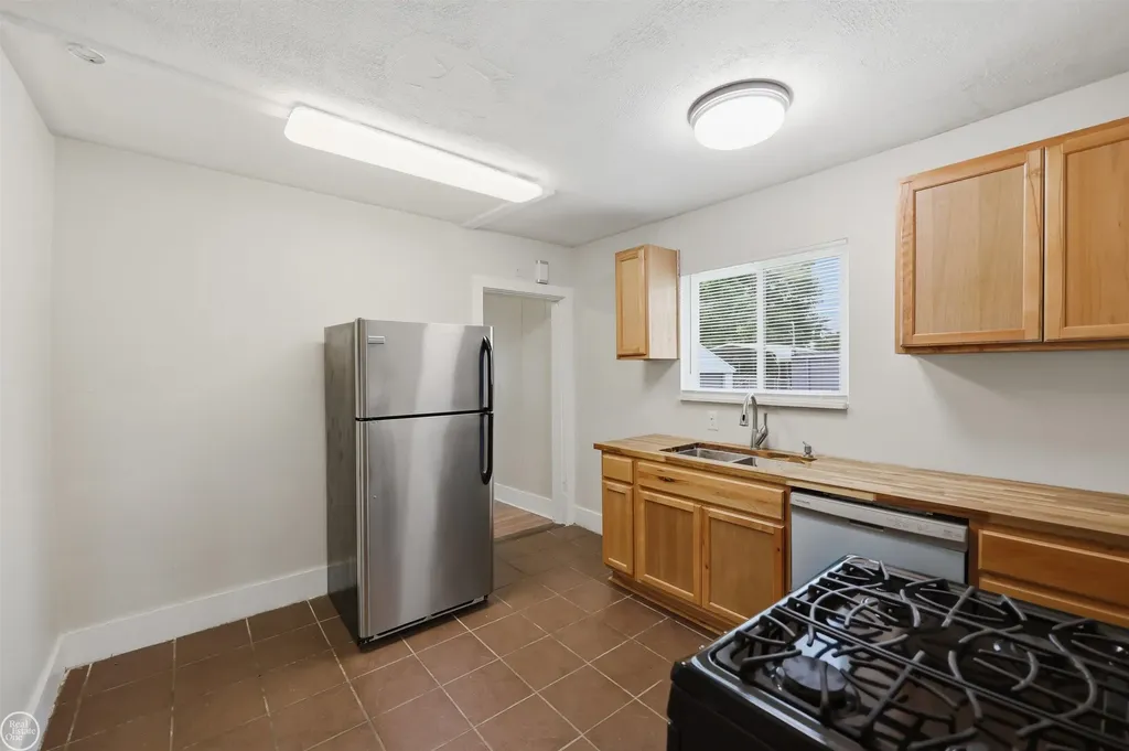 434 Camden Street Ferndale City MI 48220