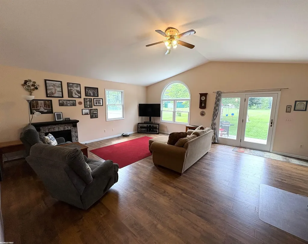 2835 W Water Street Port Huron Charter Township MI 48060