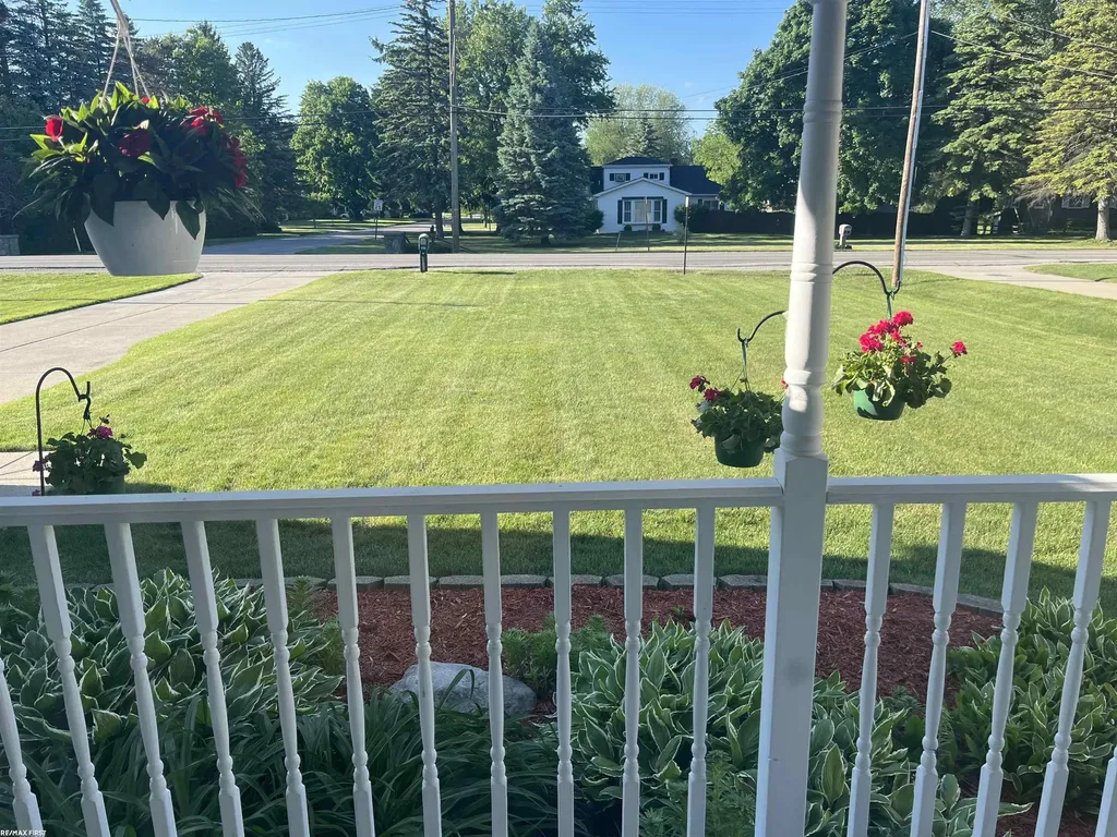 2835 W Water Street Port Huron Charter Township MI 48060