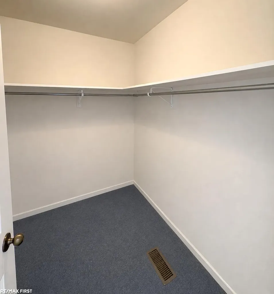 2835 W Water Street Port Huron Charter Township MI 48060