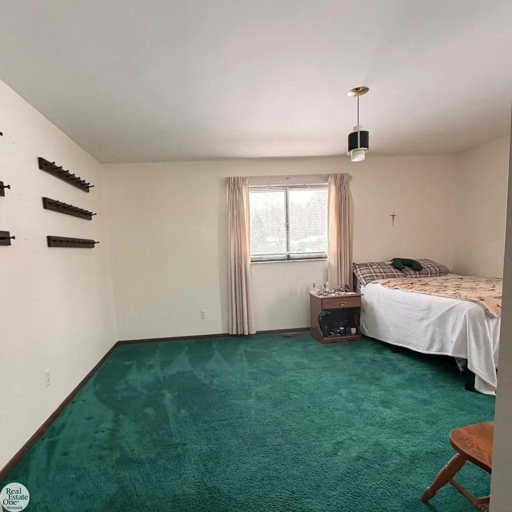 5374 Pointe Drive East China Township MI 48054