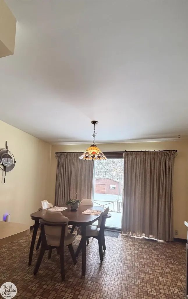 5374 Pointe Drive East China Township MI 48054
