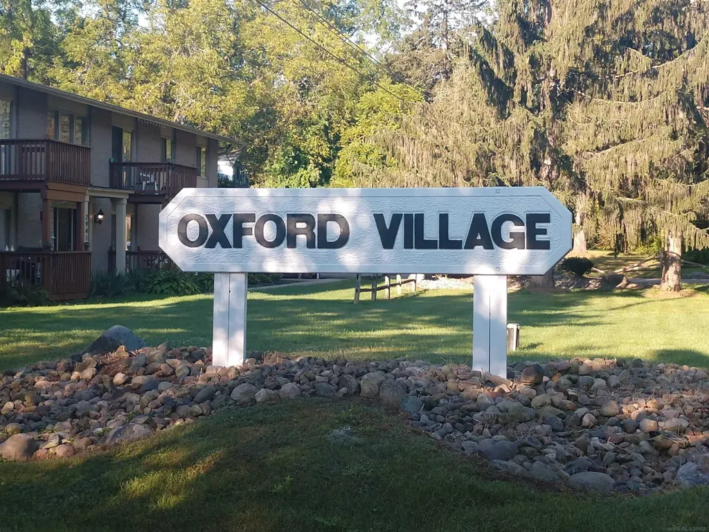 2911 Seymour Lake Road Oxford Charter Township MI 48371