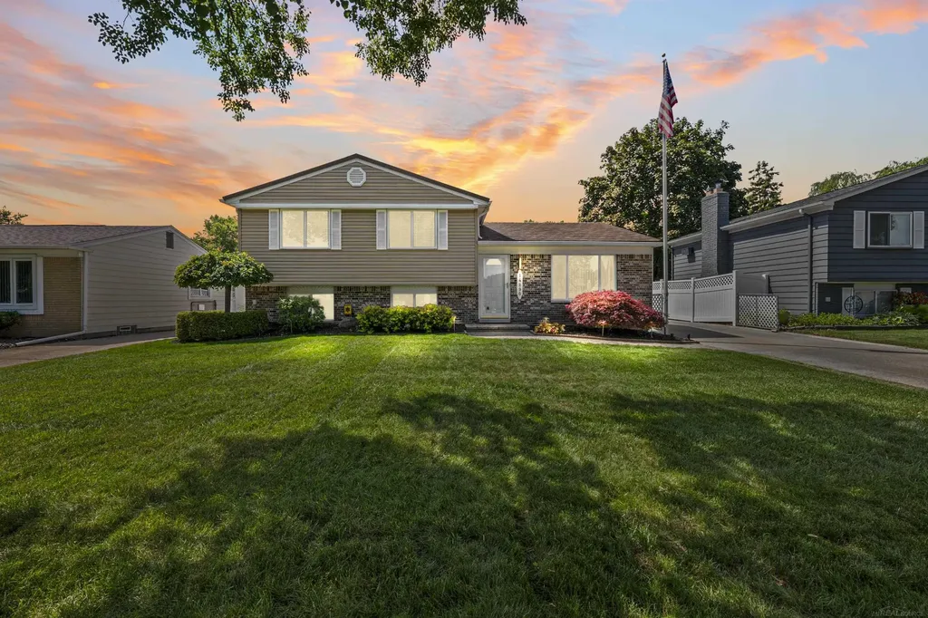14890 Alma Drive Sterling Heights City MI 48313