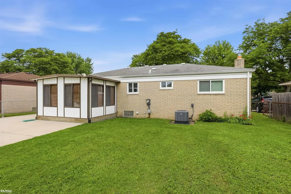 42654 Rutgers Drive Sterling Heights City MI 48313