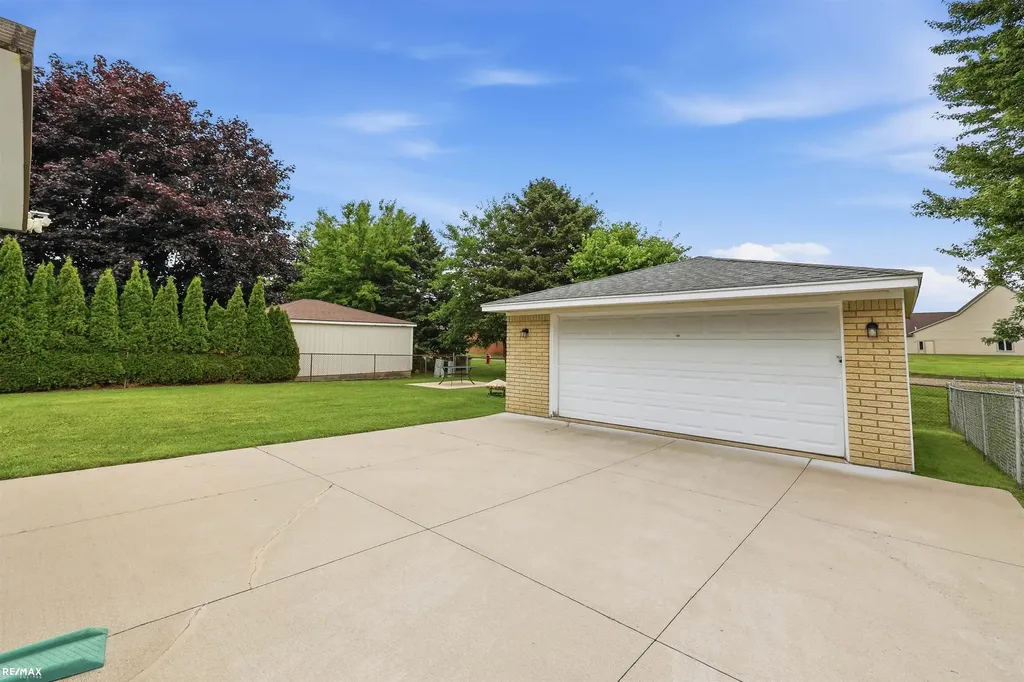 42654 Rutgers Drive Sterling Heights City MI 48313